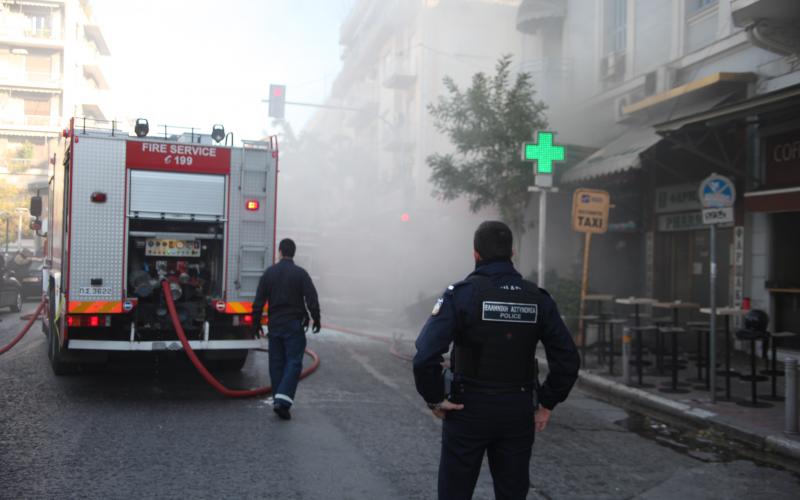 Φωτιά σε γνωστό μαγαζί στη Θεσσαλονίκη