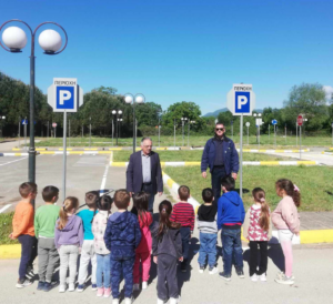 Δήμος Πωγωνίου: “Έπιασαν τιμόνι” οι μαθητές του νηπιαγωγείου Παρακαλάμου