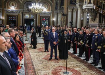 Αν, Τασούλας : Ο Χριστός σήκωσε τις αμαρτίες του κόσμου, ανέλαβε τις ευθύνες για τις πράξεις μας και πέθανε μαρτυρικά ως άνθρωπος.