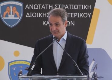 Παρουσία του Πρωθυπουργού Κυριάκου Μητσοτάκη στην τελετή ένταξης των V-BAT στην ΑΣΔΕΝ