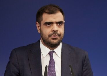Ο κυβερνητικός εκπρόσωπος ανοίγει τη συζήτηση για άρση της μονιμότητας στο Δημόσιο
