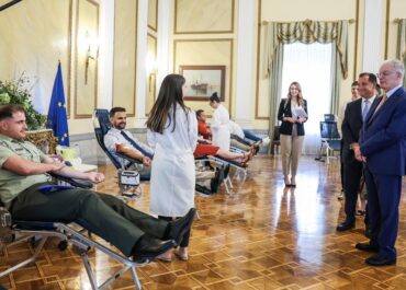 Εθελοντική αιμοδοσία στο Προεδρικό Μέγαρο με αφορμή την Παγκόσμια Ημέρα Εθελοντή Αιμοδότη