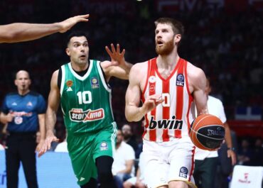 Ο Ολυμπιακός επικράτησε 91-83 του Παναθηναϊκού στο κατάμεστο ΣΕΦ