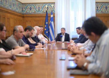 Νίκος Ανδρουλάκης: «Έχουν ωριμάσει οι συνθήκες για την επαναφορά 13ου και 14ου μισθού με αφετηρία τον 13ο μισθό»