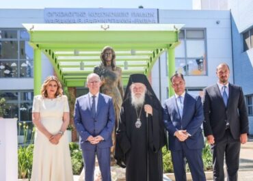 ΧΑΙΡΕΤΙΣΜΟΣ ΤΟΥ ΠΡΟΕΔΡΟΥ ΤΗΣ ΔΗΜΟΚΡΑΤΙΑΣ ΚΩΝΣΤΑΝΤΙΝΟΥ ΑΝ. ΤΑΣΟΥΛΑ ΣΤΑ ΑΠΟΚΑΛΥΠΤΗΡΙΑ ΤΟΥ ΑΓΑΛΜΑΤΟΣ ΤΗΣ ΜΑΡΙΑΝΝΑΣ Β. ΒΑΡΔΙΝΟΓΙΑΝΝΗ