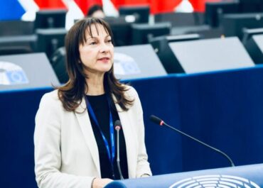 Πακέτο μέτρων σε 6 άξονες για τη στεγαστική κρίση στην ΕΕ ζητά η Έλενα Κουντουρά από την Κομισιόν