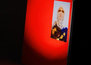 Το τελευταίο album του Παύλου Παυλίδη ΜΠΡΑΝΚΑΛΕΟΝΕ ξεχώρισε με 4 διακρίσεις στα Ελληνικά Βραβεία Σχεδιασμού Οπτικής Επικοινωνίας 2025