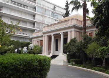 Ο Θάνος Πλεύρης στο υπουργείο Μετανάστευσης και Ασύλου
