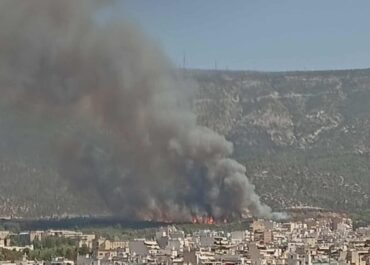 Φωτιά τώρα στην Πολυτεχνειούπολη