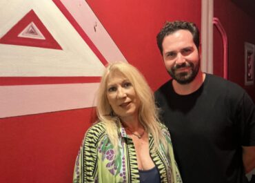 «Αναρχία στο Βασίλειο του Σαίξπηρ» μια μαύρη ανατρεπτική κωμωδία σε σκηνοθεσία της Μαριάννας Καστανία