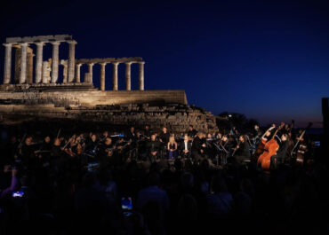 Σταύρος Ξαρχάκος: «Ταξίδι στο Φως – Από την ανάμνηση στην αιωνιότητα» | Δευτέρα 8 Σεπτεμβρίου 2025 – Ωδείο Ηρώδου Αττικού