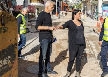 Δήμος Πεειραιά :  Αυτοψία Δημάρχου Πειραιά Γιάννη Μώραλη στο έργο κατασκευής του νέου βιοκλιματικού στεγάστρου στην Αγορά Τροφίμων Πειραιά