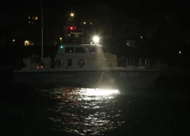 Εντοπισμός 26 αλλοδαπών και σύλληψη του διακινητή τους μετά από καταδίωξη στη Λέσβο
