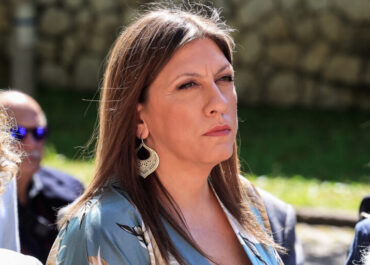Ζωή Κωνσταντοπούλου : «Με ανθρωπιά κι αλληλεγγύη και με δουλειά πολλή, θα μπορέσουμε κάποτε, σύντομα, να γιορτάσουμε χωρίς άλλες πληγές»