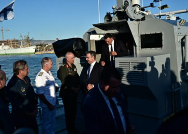 Κυρ, Μητσοτάκης : Αυτά τα υπερσύγχρονα περιπολικά σκάφη σημαίνουν πολλά περισσότερα από μία ακόμα πρωτοβουλία αναβάθμισης του στόλου του Λιμενικού.
