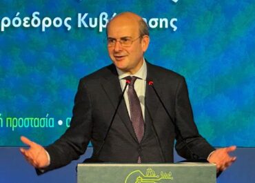 Κ. Χατζηδάκης: Ενισχύουμε το εισόδημα των Ελλήνων με συγκεκριμένα μέτρα