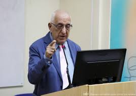 Ο Πρόεδρος της Βουλής Ν. Κακλαμάνης χαιρέτισε την τελετή υποδοχής πρωτοετών φοιτητών Οδοντιατρικής Σχολής ΕΚΠΑ