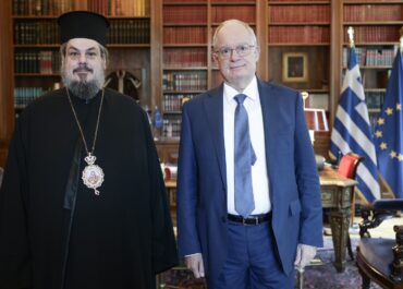 ΣΥΝΑΝΤΗΣΗ ΤΟΥ ΠΡΟΕΔΡΟΥ ΤΗΣ ΔΗΜΟΚΡΑΤΙΑΣ ΚΩΝΣΤΑΝΤΙΝΟΥ ΑΝ. ΤΑΣΟΥΛΑ ΜΕ ΤΟΝ ΜΗΤΡΟΠΟΛΙΤΗ ΣΙΓΚΑΠΟΥΡΗΣ ΚΑΙ ΝΟΤΙΟΥ ΑΣΙΑΣ ΚΩΝΣΤΑΝΤΙΝΟ