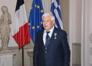 Ίδρυμα Β&Ε Γουλανδρή | Υψηλή διάκριση για τον Κυριάκο Κουτσομάλλη από τη Γαλλική Δημοκρατία
