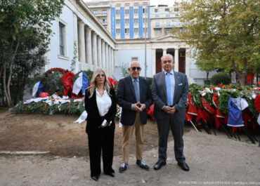 Κατάθεση στεφάνου από τον Πρόεδρο της Βουλής των Ελλήνων για την 52η επέτειο από την εξέγερση του Πολυτεχνείου