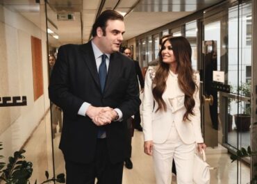 Συνάντηση Πιερρακάκη-Γκιλφόιλ για επενδύσεις και οικονομική συνεργασία