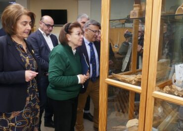 Λίνα Μενδώνη : Η ελληνική χειροτεχνία δεν είναι μουσειακό είδος.