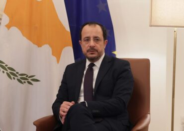 Νίκος Χριστοδουλίδης   :  Η σημερινή θλιβερή επέτειος μάς υπενθυμίζει το χρέος μας για ανατροπή των τετελεσμένων της εισβολής και της κατοχής