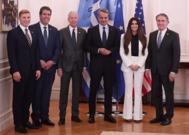 Συνάντηση του Πρωθυπουργού Κυριάκου Μητσοτάκη με τον Υπουργό Εσωτερικών των ΗΠΑ Doug Burgum και τον Υπουργό Ενέργειας των ΗΠΑ Chris Wright