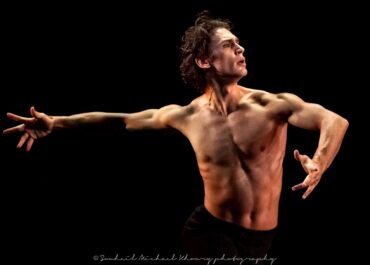 LAST DANCE OF IVAN VASILIEV Ο ΤΕΛΕΥΤΑΙΟΣ ΧΟΡΟΣ ΤΟΥ ΙΒΑΝ ΒΑΣΙΛΙΕΦ – 8 Δεκεμβρίου 2025 – Christmas Theater