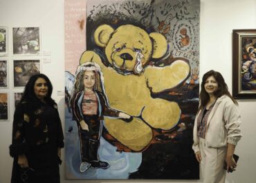 Είδαμε την έκθεση της Μαρίνας Πετρή  μια ξεχωριστή έκθεση με τίτλο ” Choose your Trendy Bear”