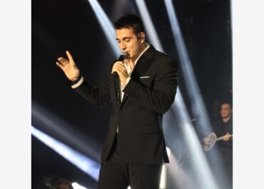 Lux Stage Athens – Γιώργος Κακοσαίος