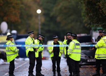 Αγγλία: Πολλοί τραυματισμοί από επίθεση με μαχαίρι, μέσα σε τραίνο