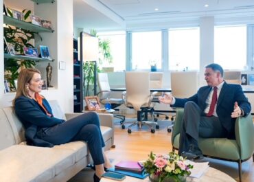 Συνάντηση του Προέδρου της HOTREC και του ΞΕΕ κ. Αλέξανδρου Βασιλικού  με την Πρόεδρο του Ευρωπαϊκού Κοινοβουλίου κυρία Roberta Metsola