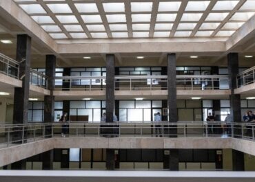 Δεκατριάχρονη κατήγγειλε ότι έπεσε θύμα ομαδικού βιασμού από νεαρούς