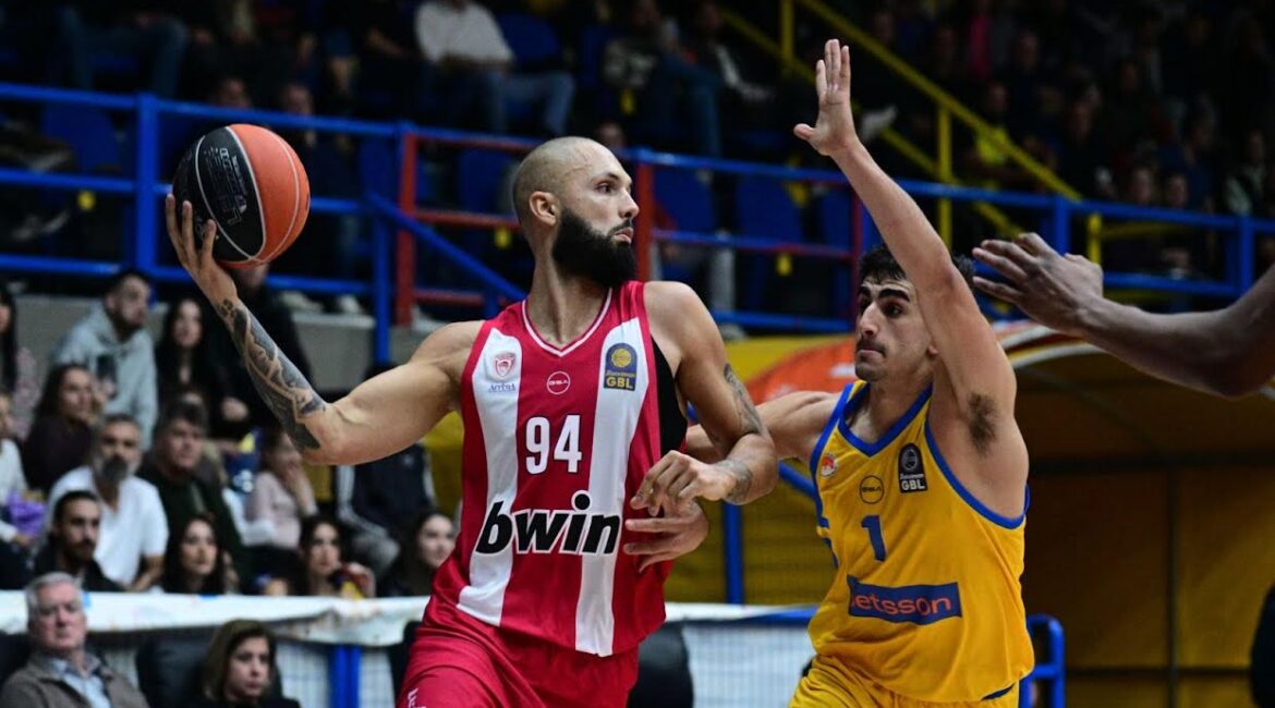 Ο Ολυμπιακός επικράτησε με 105-62 του Περιστερίου στο κλειστό «Ανδρέας Παπανδρέου»