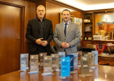 Δήμος Πειραιά :  Συνάντηση του Δημάρχου Γιάννη Μώραλη με τον Διοικητή του Αντικαρκινικού Νοσοκομείου Πειραιά «Μεταξά» Σαράντο Ευσταθόπουλο