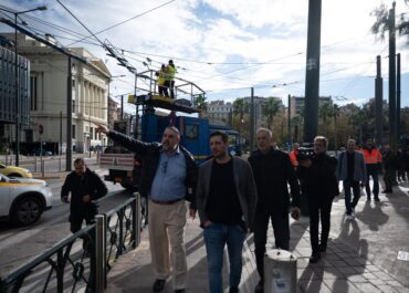 Έναρξη των εργασιών αποξήλωσης του δικτύου τρόλεϊ στον Πειραιά