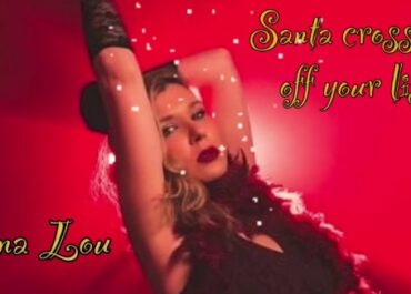 Η Lena Lou φέρνει το απόλυτο Χριστουγεννιάτικο Hit: “Santa, Cross Me Off Your List’”
