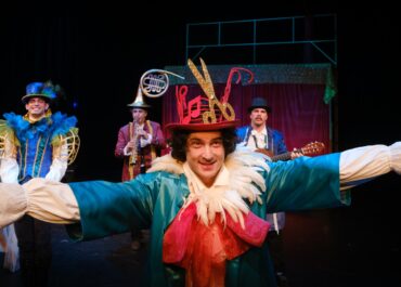 Χριστούγεννα και Πρωτοχρονιά με το μουσικοθεατρικό πολυθέαμα για παιδιά “O ΚΟΥΡΕΑΣ ΤΗΣ ΣΕΒΙΛΛΗΣ” | Σκην. Χλόη Μάντζαρη | Θέατρο Πορεία