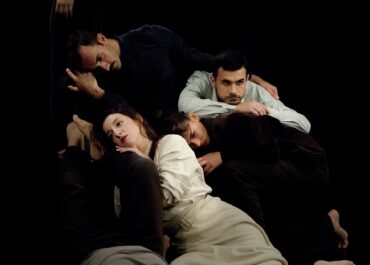 «Το Βιβλίο της Ανησυχίας – Ημερολόγιο αποχαιρετισμού» η χοροθεατρική παράσταση του Πάρη Μαντόπουλου και της Ομάδας 4PLAY | στο Θέατρο ΑΡΓΩ από 12 Δεκεμβρίου