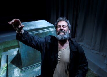 Το ημερολόγιο ενός τρελού. Η σπουδαία παράσταση του Στάθη Λιβαθινού επιστρέφει για 2η χρονιά