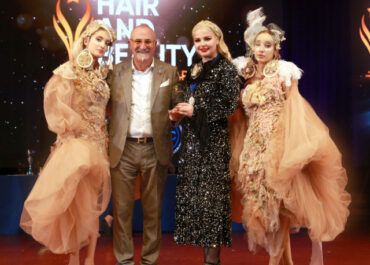 “Διεθνής βράβευση για την Hair & makeup Artist Ιωάννα Τζάνη’”