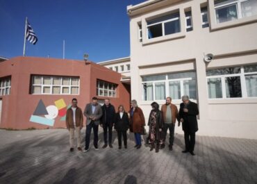 Η Περιφερειάρχης Κεντρικής Μακεδονίας Αθηνά Αηδονά στο ενεργειακά αναβαθμισμένο με πόρους του ΕΣΠΑ Δημοτικό Σχολείο Ορμύλιας