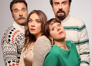 ΛΑΠΩΝΙΑ | 2ος χρόνος | των Μαρκ Ανζελέτ και Κριστίνα Κλεμέντε | Σκηνοθεσία: Νικορέστης Χανιωτάκης | Παίζουν (αλφαβητικά): Μελέτης Ηλίας, Βίβιαν Κοντομάρη, Βάσω Λασκαράκη, Σπύρος Τσεκούρας | Θέατρο Δάνδουλάκη | Πρεμιέρα: 6 Mαρτίου