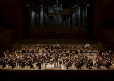 Η Ντόρα Μπακοπούλου και η Catherine Larsen-Maguire σε σύμπραξη με την Underground Youth Orchestra | 18 Ιανουαρίου | Μέγαρο Μουσικής Αθηνών