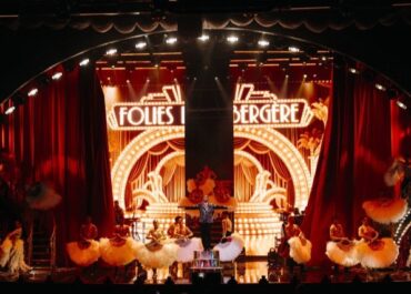 Θριαμβευτική πρεμιέρα για τον Τάκη Ζαχαράτο και την Έλενα Παπαρίζου || “The Velvet Night” στο NOX – The Cabaret Edition!