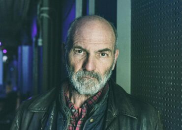 Η έρημη χώρα του T.S. Eliot | Το εργοστάσιο των ποιημάτων Θεατρικοί Μονόλογοι – Δευτέρα 9, Τρίτη 10 Φεβρουαρίου Ι 20:00 Ι Αίθουσα Νίκος Σκαλκώτας