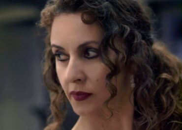 Συνέντευξη με την πολυτάλαντη κα Χαρά Καλατζίδου, λυρική καλλιτέχνη