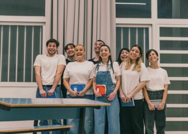 Ρόμπερτ Βάλζερ | «Οι σχολικές εκθέσεις του Φριτς Κόχερ ή πώς γεννιέται ένας πειθαρχημένος άνθρωπος» | Από Παρασκευή 6 Φεβρουαρίου και κάθε Παρασκευή & Σάββατο opbo studio