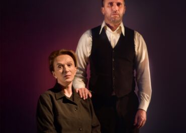 ΤΟ ΑΜΑΡΤΗΜΑ ΤΗΣ ΜΗΤΡΟΣ ΜΟΥ – Διδασκαλία Ερμηνείας, Δραματουργία, Σκηνοθεσία Δήμος Αβδελιώδης & τη Μαίρη Βιδάλη – ΔΗΜΟΤΙΚΟ ΘΕΑΤΡΟ ΠΕΙΡΑΙΑ